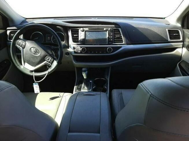 Toyota Highlander 2019, 3.5L, 4x4, SE, porysowany lakier