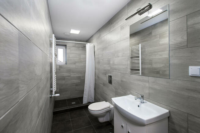 Mieszkanie 7-osobowe z dwoma pokojami (3os. + 4os.) ZABRZE