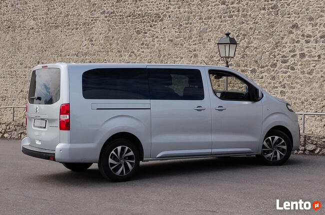 Przewóz osób na lotniska, konferencje, imprezy itp.