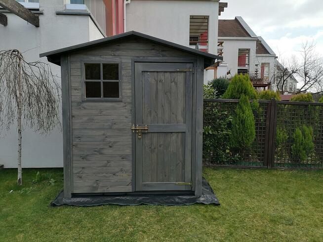 Domek narzędziowy 2 x 1,5m z dach dwuspadowym na boki