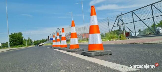 Pachołek drogowy odblaskowy twardy 75cm