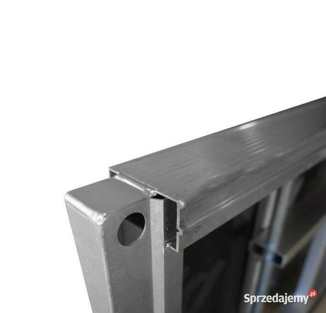 Podest komunikacyjny z klapą i drabiną 3,00m typ Plettac