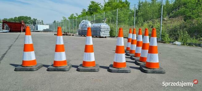 Pachołek drogowy odblaskowy twardy 75cm