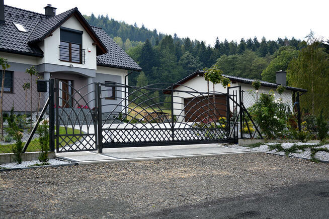 Bramy wjazdowe, ogrodzenia, balustrady, furtki Skawina