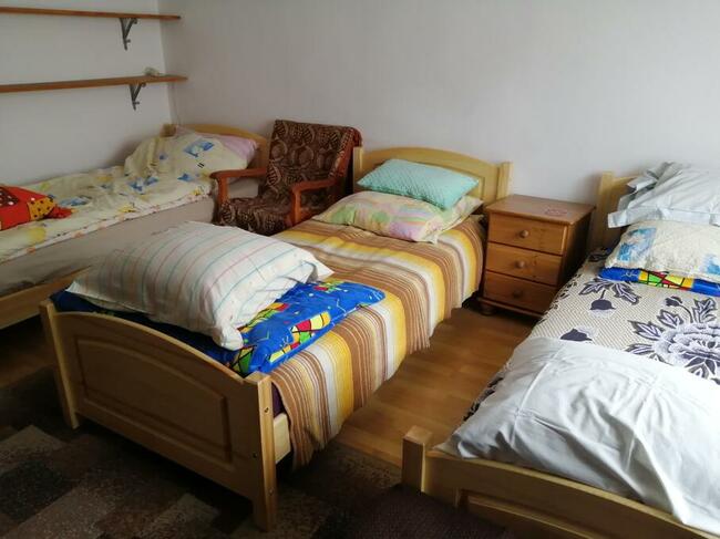 Wynajmę mieszkanie firmie w Pionkach