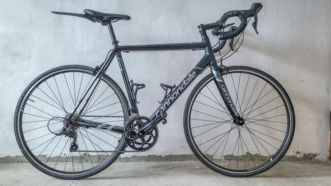 Sprzedam rower szosowy CANNONDALE Caad8