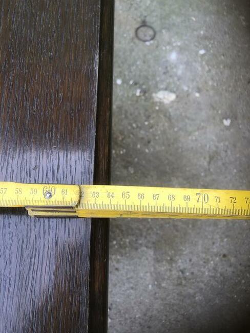 Stolik z litego drewna