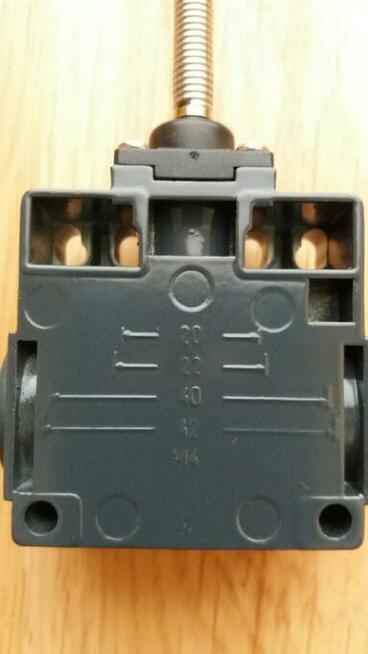 Wyłącznik krańcowy FZ 520 włoskiej firmy Pizzato nowy