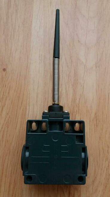 Wyłącznik krańcowy FZ 520 włoskiej firmy Pizzato nowy