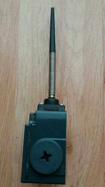 Wyłącznik krańcowy FZ 520 włoskiej firmy Pizzato nowy