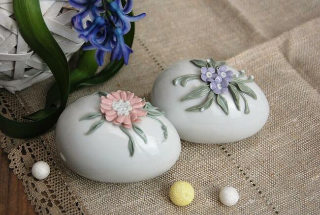 Jajko pisanka kwiaty relief porcelana Ćmielów vintage