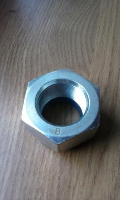 Nakrętka samohamowna samokontrująca M30x1,5 kl. 8 DIN 985