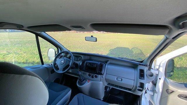 Wynajem Busa 9 osób Opel Vivaro Long