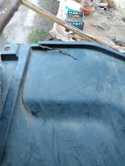 Audi A4 VW passat osłona dolna skrzyni biegów