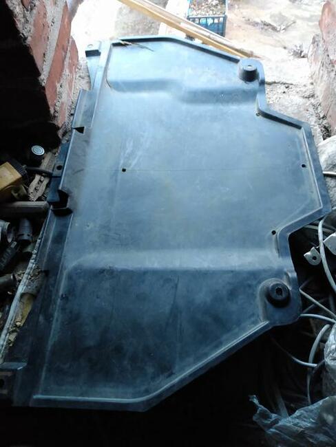 Audi A4 VW passat osłona dolna skrzyni biegów