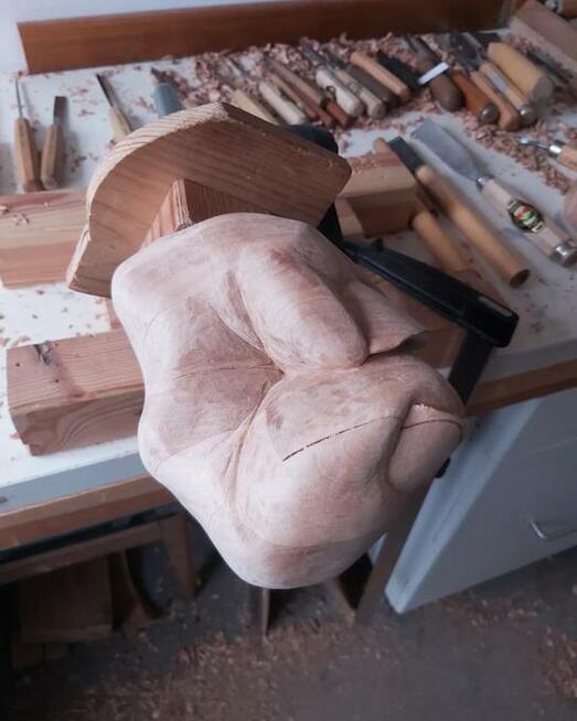 Rzeźba w drewnie ,,Sen, w którym chwytam,,