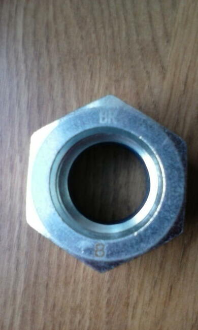 Nakrętka samohamowna samokontrująca M30x1,5 kl. 8 DIN 985