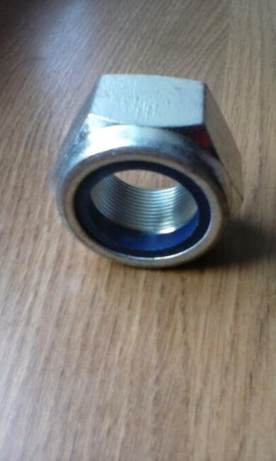 Nakrętka samohamowna samokontrująca M30x1,5 kl. 8 DIN 985