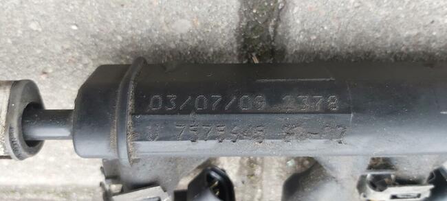 Citroen Peugeot 1.4 1.6 VTI listwa wtryskowa