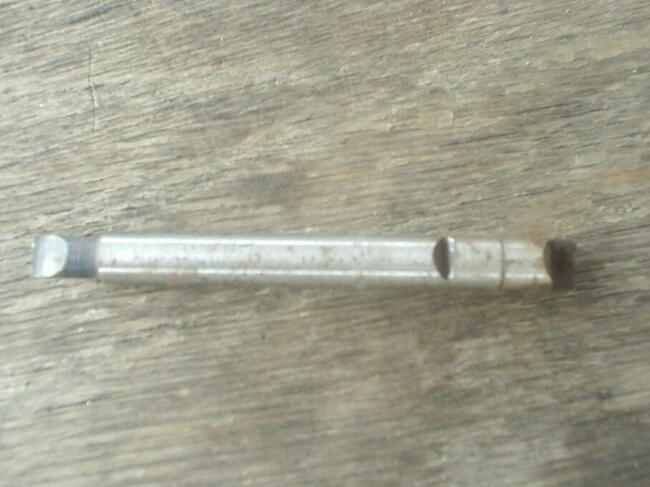 Śrubokręt dynamiczny dociskowy