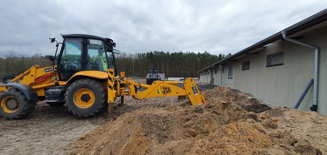 Prace ziemne. Koparko-ładowarka, minikoparka, koparka 3T, mi