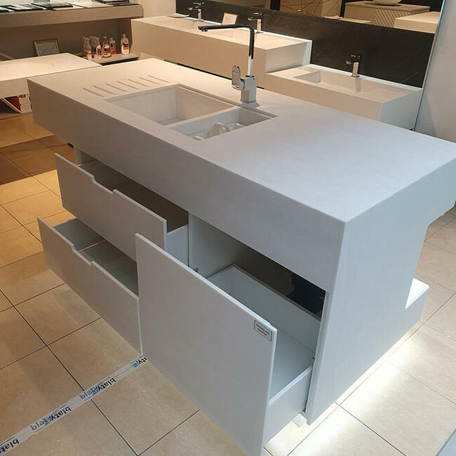Wyspa kuchenna wykonana z kompozytu ze zintegrowanym zlewem