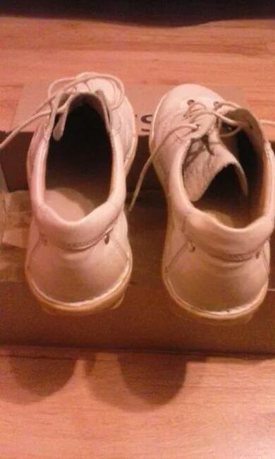 Półbuty skórzane firmy Lesta rozmiar 37 kolor białobeżowy