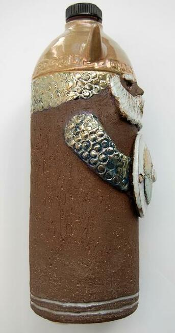 Wiking, ozdobna butelka ceramiczna Marga Bourelius, Szwecja