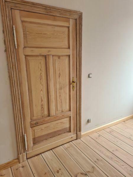 Cyklinowanie podłogi z desek sosnowych