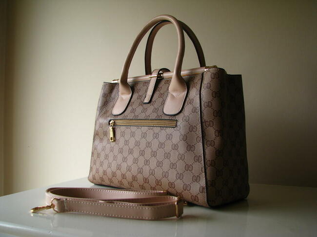 Elegancka torebka na ramię i do ręki