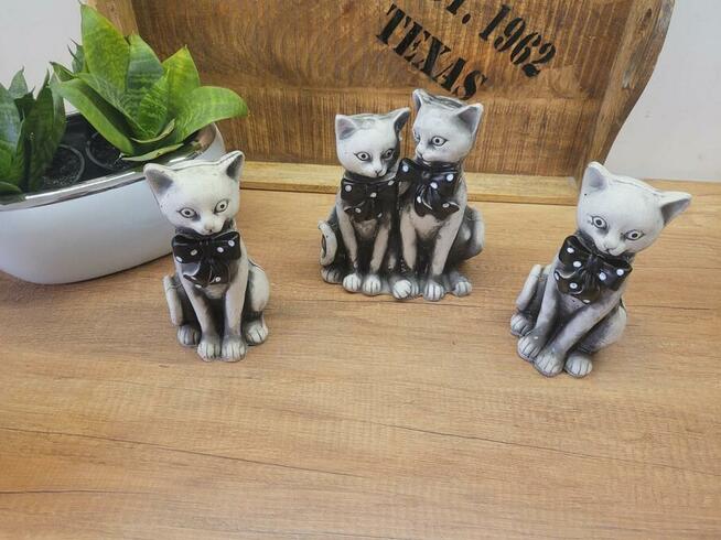 komplet kotów kotki gipsowe dekor