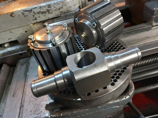 Pelleciarki ,matrycę, rolki.