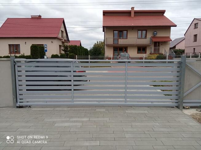 Bramy przesuwne oraz skrzydłowe