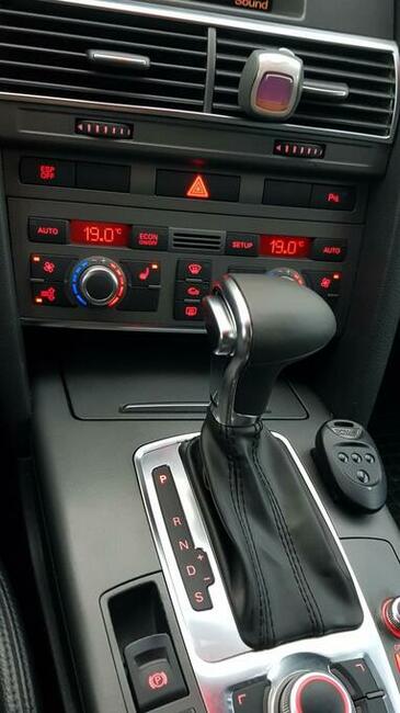 Porte clef pour Audi A3 A4 A5 A6 Q3 Q5 Q7 TT