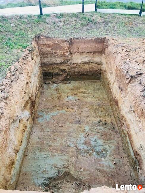 Wynajem koparko-ładowarki/Roboty ziemne/Usługi budowlane