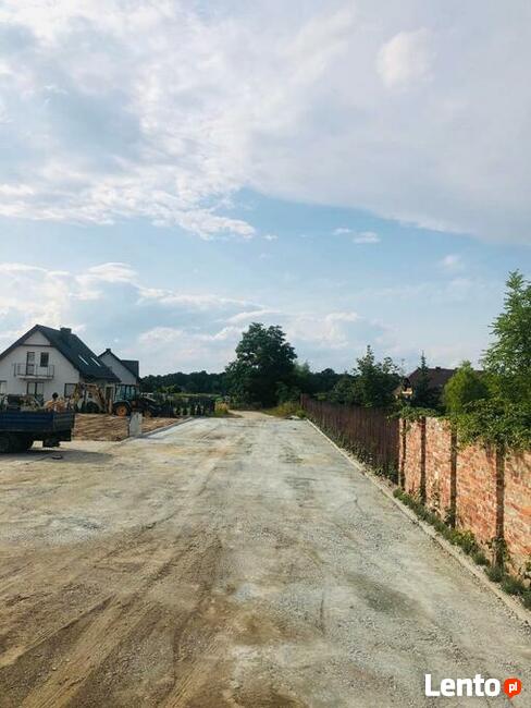 Wynajem koparko-ładowarki/Roboty ziemne/Usługi budowlane