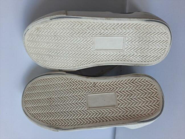 Buty sportowe chłopięce lekkie rozmiar 24