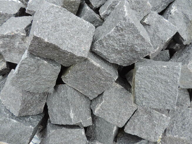 GRYS CZERWONY VANGA 8-16 mm Granit Kostka Kamień Murowy