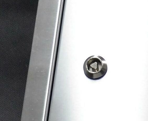 Drzwiczki rewizyjne gazowe 300x300 INOX