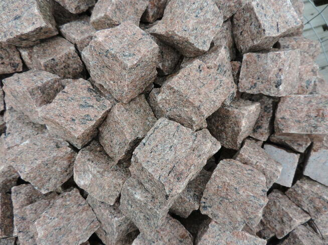 GRYS CZERWONY VANGA 8-16 mm Granit Kostka Kamień Murowy