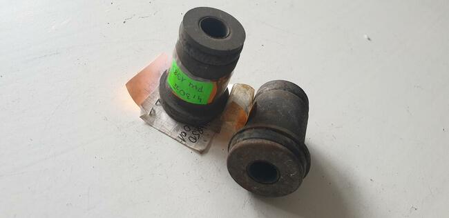 Tuleja wahacza górnego PN