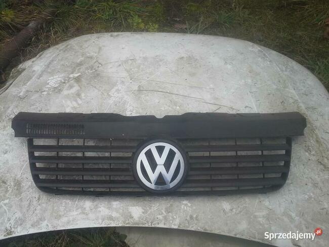 VW T5 atrapa grill kratka 7H080710175