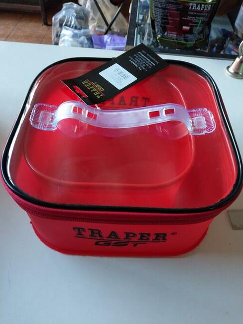 Zestaw pojemników do namaczania pelletu