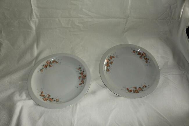 Talerze płaskie Wawel 2 sztuki kwiaty PRL