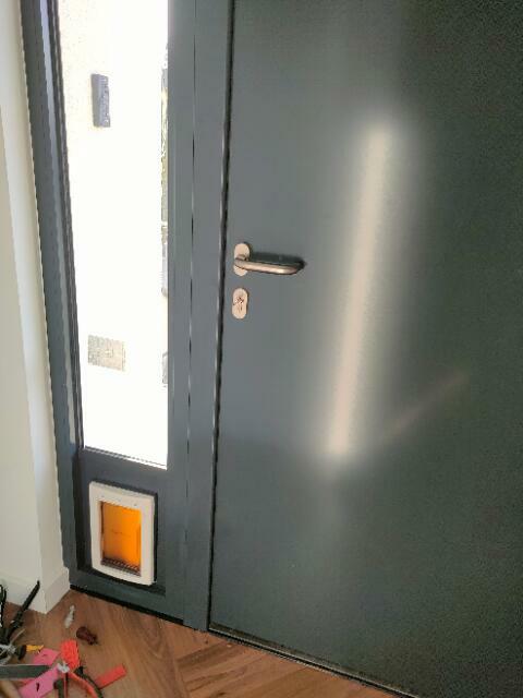 Przystosowanie okna do klimatyzatora wewnętrznego szklarz