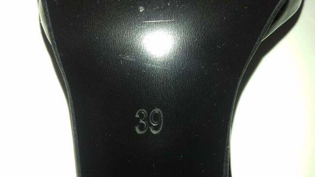 Buty damskie – skórzane klapki, czarne „Mirabel”