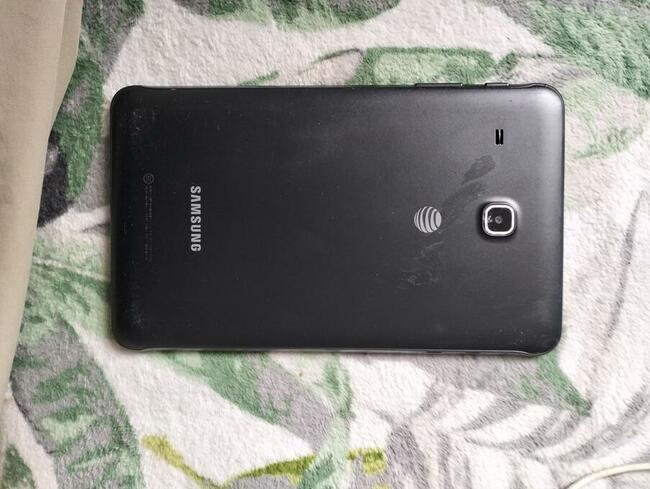 Sprzedam tablet Samsung Galaxy TAB e