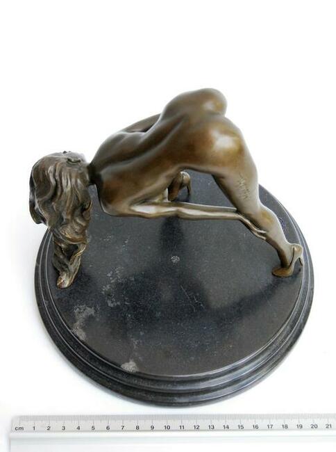 Naga kobieta akt erotyk rzeźba brąz Mavchi Francja vintage