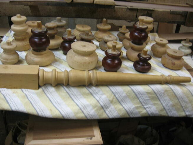 nogi drewniane do mebli lite drewno nowe.i wg.wzoru.