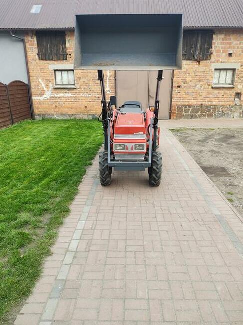 Ciągnik Yanmar 23km